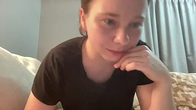 Snapshot of SweetLucy96 chatting on April 2026 09:08:02 PM SweetLucy96 online show from April 2026 09:08:02 PM