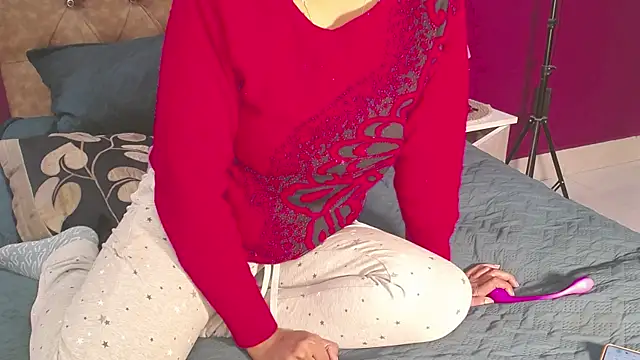 Snapshot of Naughty_nightz chatting on December 2024 03:42:01 PM Naughty nightz online show from December 2024 03:42:01 PM