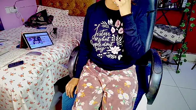 Snapshot of Naughty_nightz chatting on January 2025 01:20:02 AM Naughty nightz online show from January 2025 01:20:02 AM