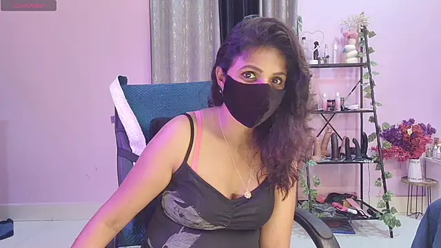 Snapshot of Naughty_nightz chatting on October 2025 03:44:01 PM Naughty nightz online show from October 2025 03:44:01 PM