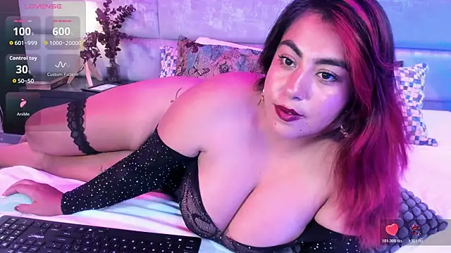 Snapshot of gatuwildhott chatting on March 2026 08:15:01 PM gatuwildhott online show from March 2026 08:15:01 PM