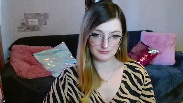 Arielsssplash online show from November 2025 07:52:02 AM