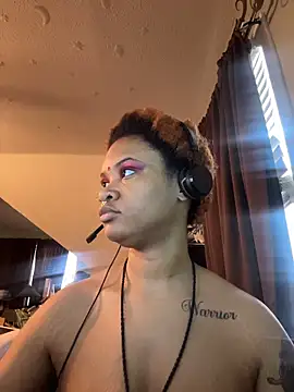 nickytheehawtie online show from February 2026 06:08:02 PM