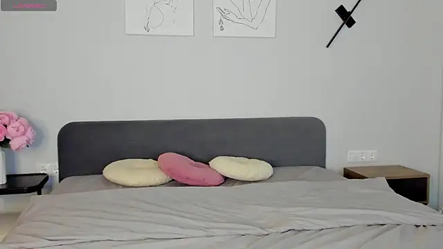 miss emily  online show from March 2026 01:11:01 AM