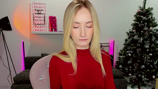 Snapshot of bella__rose chatting on December 2024 06:09:02 AM bella rose online show from December 2024 06:09:02 AM