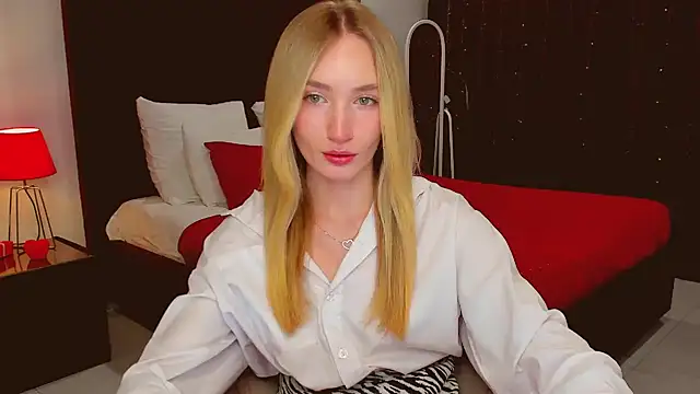 Snapshot of bella__rose chatting on January 2025 07:17:02 PM bella rose online show from January 2025 07:17:02 PM