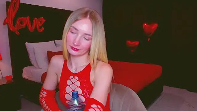 Snapshot of bella__rose chatting on February 2025 09:24:02 AM bella rose online show from February 2025 09:24:02 AM