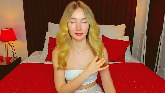 Snapshot of bella__rose chatting on March 2025 07:18:01 PM bella rose online show from March 2025 07:18:01 PM