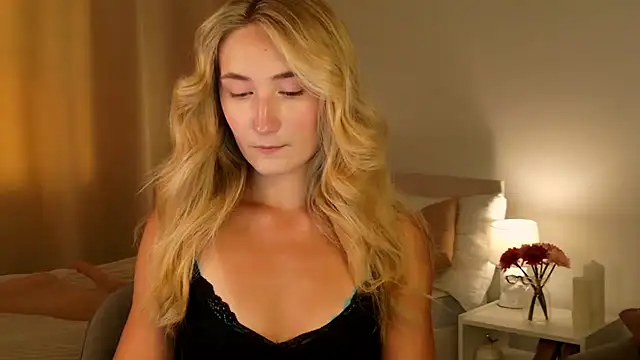 Snapshot of bella__rose chatting on July 2026 11:52:01 AM bella rose online show from July 2026 11:52:01 AM