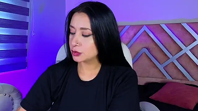  kelly hous36 online show from February 2025 06:58:01 PM