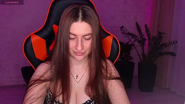 Snapshot of Elishka_ chatting on September 2025 08:43:02 PM Elishka online show from September 2025 08:43:02 PM