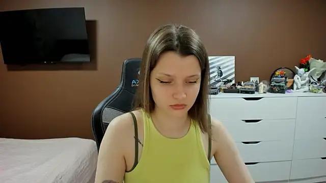 Snapshot of SoniNesti chatting on March 2026 04:21:01 PM SoniNesti online show from March 2026 04:21:01 PM