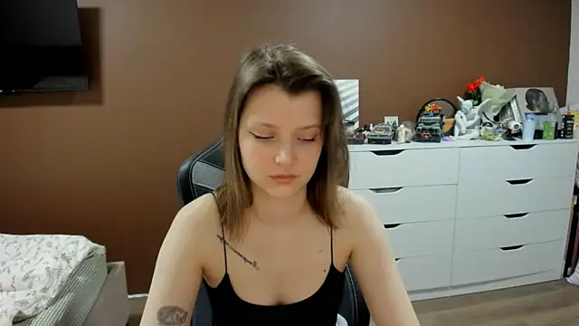 Snapshot of SoniNesti chatting on April 2026 02:47:02 PM SoniNesti online show from April 2026 02:47:02 PM