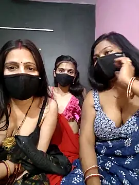 Snapshot of cutee__crazy chatting on March 2026 02:23:02 PM cutee crazy online show from March 2026 02:23:02 PM