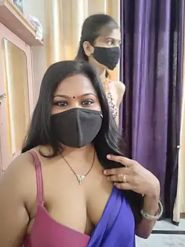 Snapshot of cutee__crazy chatting on July 2026 01:14:02 PM cutee crazy online show from July 2026 01:14:02 PM