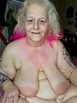 DavisDesires online show from February 2026 09:00:02 PM