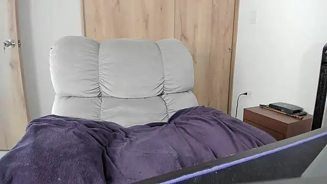 xspecialoomx online show from July 2026 07:49:01 PM