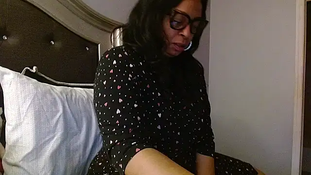 MSweetLindaParks online show from February 2026 02:39:02 PM