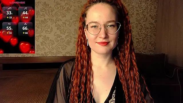 Snapshot of AgnesGraham chatting on March 2025 09:32:02 PM AgnesGraham online show from March 2025 09:32:02 PM