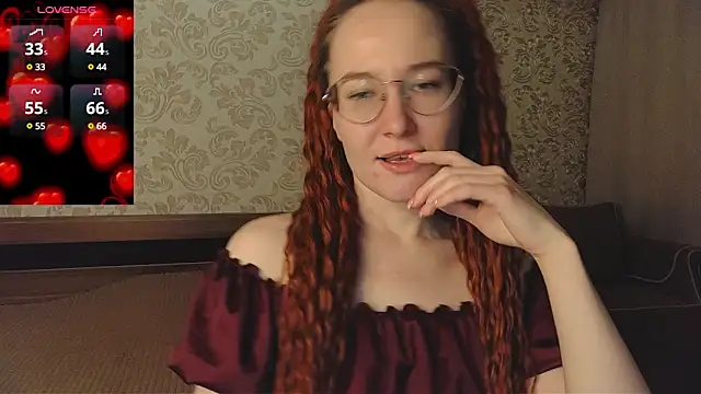 Snapshot of AgnesGraham chatting on March 2025 01:23:01 AM AgnesGraham online show from March 2025 01:23:01 AM