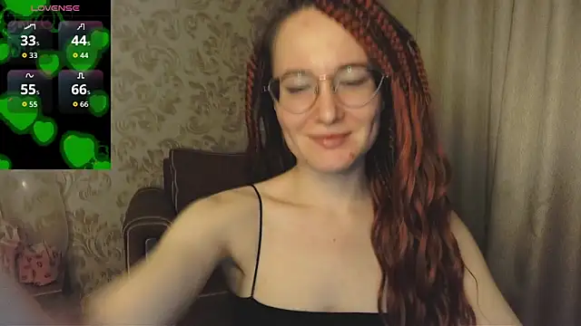 Snapshot of AgnesGraham chatting on September 2025 09:19:02 PM AgnesGraham online show from September 2025 09:19:02 PM