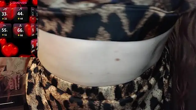 Snapshot of AgnesGraham chatting on October 2025 08:53:02 PM AgnesGraham online show from October 2025 08:53:02 PM