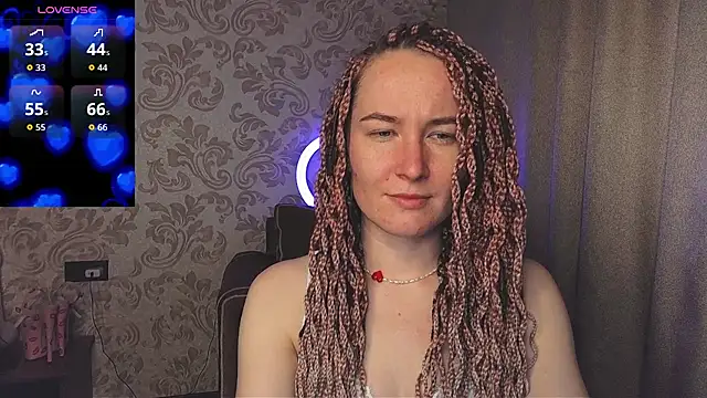 Snapshot of AgnesGraham chatting on April 2026 10:03:01 PM AgnesGraham online show from April 2026 10:03:01 PM