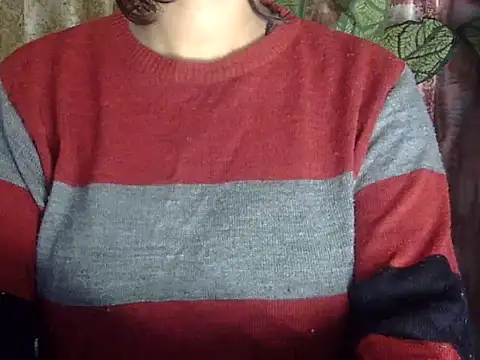 Snapshot of SEXY-MAHI- chatting on December 2024 05:41:02 PM SEXY-MAHI- online show from December 2024 05:41:02 PM