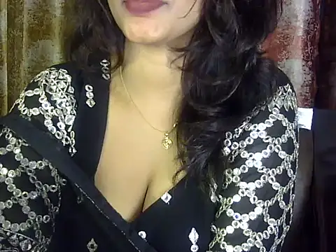 Snapshot of SEXY-MAHI- chatting on February 2025 11:11:01 PM SEXY-MAHI- online show from February 2025 11:11:01 PM