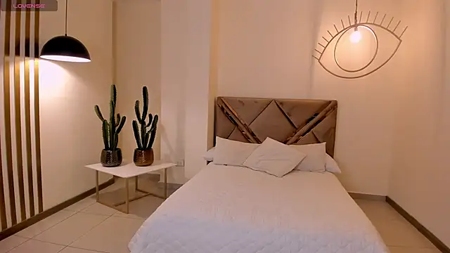 ToriCrossX online show from November 2025 03:12:02 PM