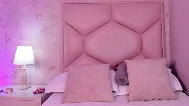 Snapshot of ambar_sullivan chatting on January 2025 11:48:02 AM ambar sullivan online show from January 2025 11:48:02 AM