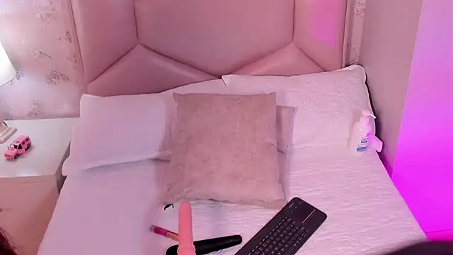 Snapshot of ambar_sullivan chatting on February 2025 02:54:02 PM ambar sullivan online show from February 2025 02:54:02 PM