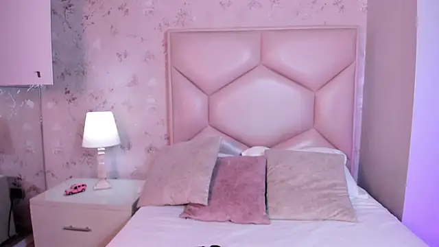 Snapshot of ambar_sullivan chatting on November 2025 11:35:01 AM ambar sullivan online show from November 2025 11:35:01 AM