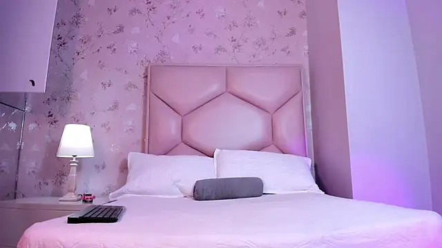 Snapshot of ambar_sullivan chatting on December 2025 11:41:02 AM ambar sullivan online show from December 2025 11:41:02 AM