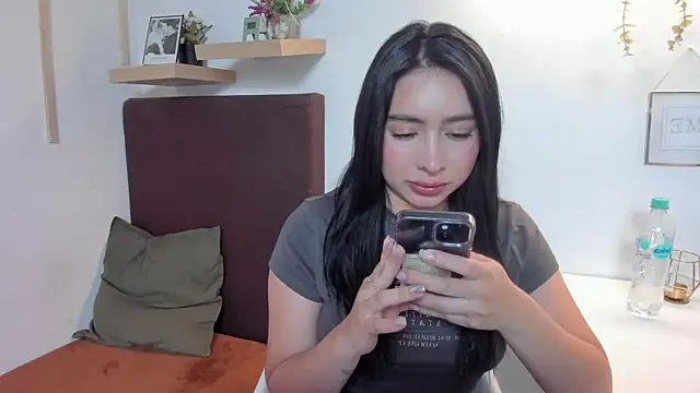 isabella jade online show from February 2025 04:18:02 PM