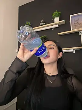 isabella jade online show from February 2026 10:17:01 PM