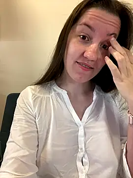 Snapshot of Nicole-Ray chatting on November 2025 08:23:02 AM Nicole-Ray online show from November 2025 08:23:02 AM