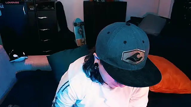 Marieblueeyes online show from October 2025 02:28:02 AM