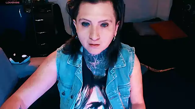 Marieblueeyes online show from October 2025 09:54:02 PM