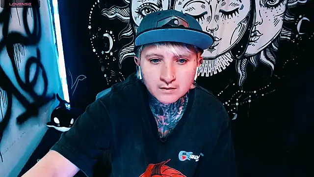 Marieblueeyes online show from May 2026 07:55:02 PM