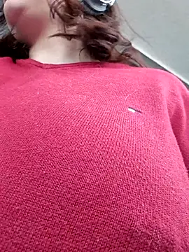 Yammy Yumi online show from October 2025 04:13:02 AM