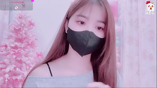 Snapshot of hen237 chatting on November 2025 03:50:02 AM hen237 online show from November 2025 03:50:02 AM