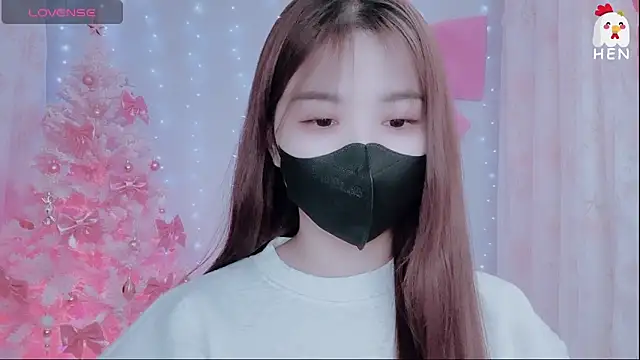 Snapshot of hen237 chatting on December 2025 05:45:02 AM hen237 online show from December 2025 05:45:02 AM