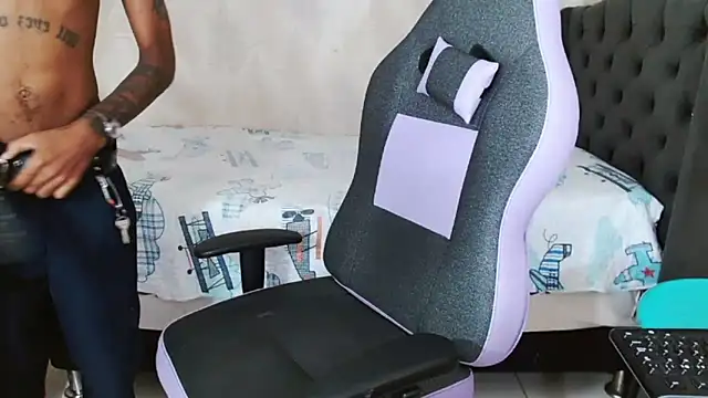 ManSant online show from March 2025 08:43:01 PM