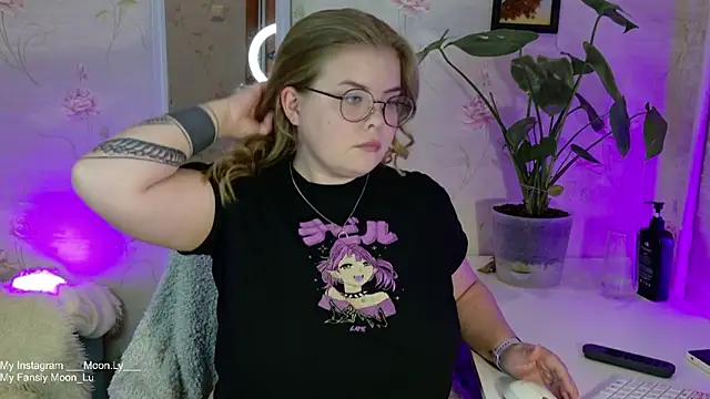 Snapshot of sinnamon_ chatting on September 2025 01:13:01 PM sinnamon  online show from September 2025 01:13:01 PM