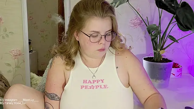 Snapshot of sinnamon_ chatting on September 2025 07:04:01 PM sinnamon  online show from September 2025 07:04:01 PM