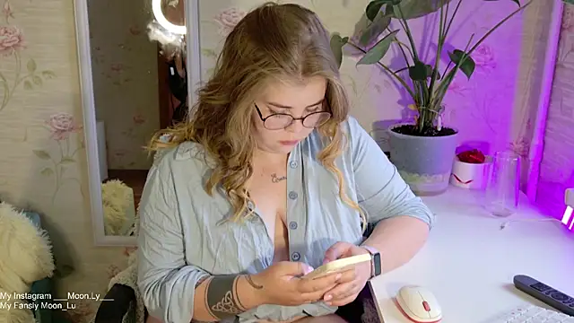 Snapshot of sinnamon_ chatting on September 2025 11:47:01 AM sinnamon  online show from September 2025 11:47:01 AM