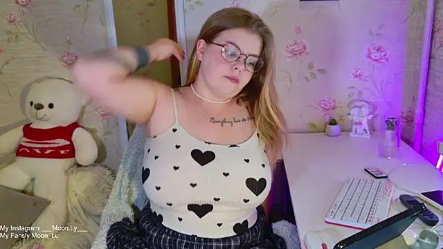 Snapshot of sinnamon_ chatting on October 2025 04:51:01 PM sinnamon  online show from October 2025 04:51:01 PM