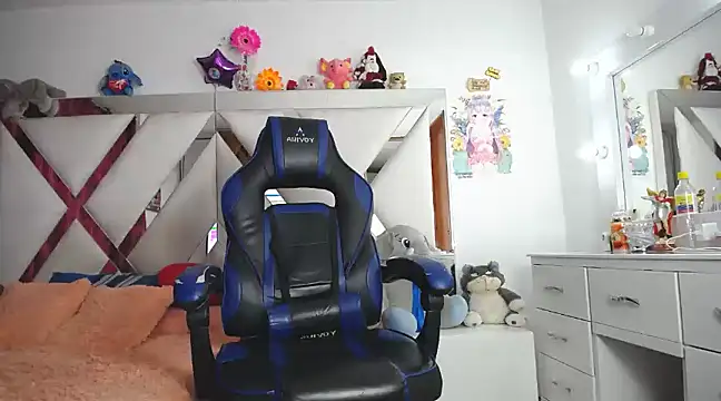 jakson hot online show from December 2024 11:25:02 PM