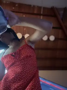 Ashly Miller online show from December 2025 07:54:02 PM